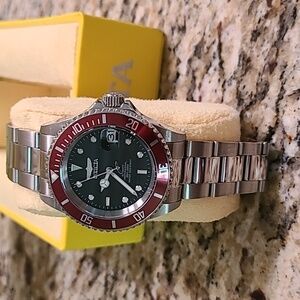 NWT Invicta Pro Diver Collection 40mm automatic watch with Coin Edge Stainless